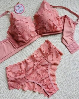Conjunto de Encaje Floral Rosado